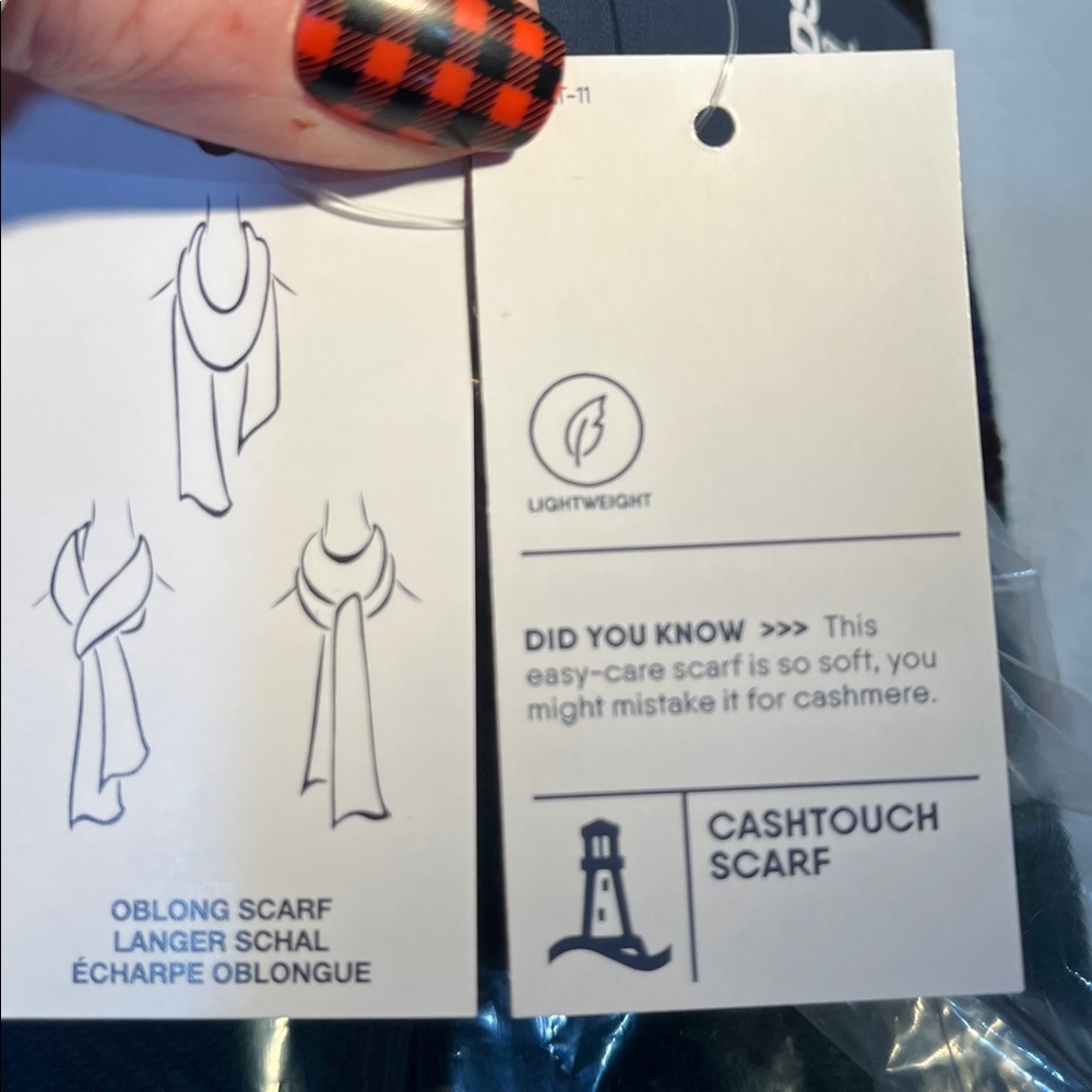 Lands’ End Scarf - Picture 6 of 6